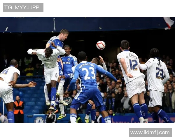 什克特尔与科斯塔的精彩对决揭示足球战术与球员实力的较量