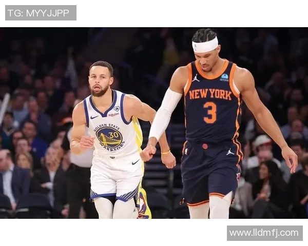 国王与尼克斯激战正酣NBA赛场精彩瞬间回顾与分析