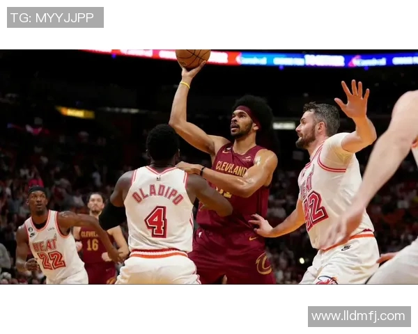 2010年骑士与热火经典对决全场精彩录像回顾与分析