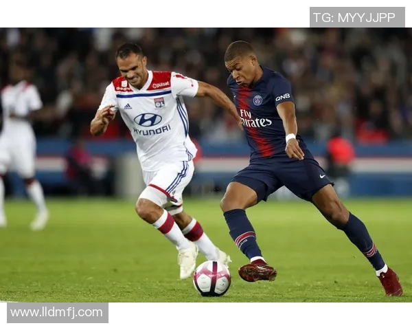 2018年巴黎圣日耳曼与里昂激战回顾：法甲巅峰对决的精彩瞬间与战术分析