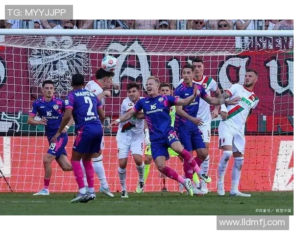 中央海队与西悉尼队激战正酣谁能在这场对决中笑到最后